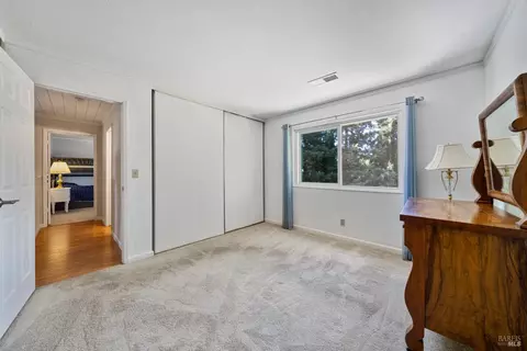 Bedroom - 124 Hydrangea Ct, Vallejo, CA 94591 photo 4 of 6