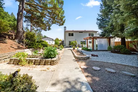Exterior - 124 Hydrangea Ct, Vallejo, CA 94591 photo 12 of 15