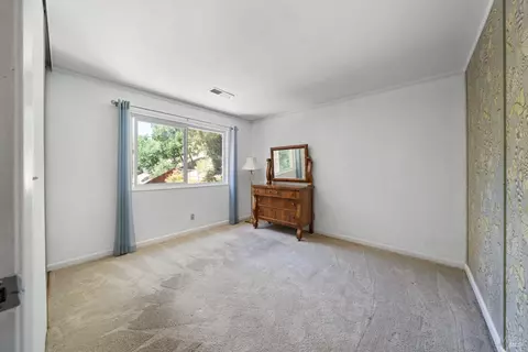 Bedroom - 124 Hydrangea Ct, Vallejo, CA 94591 photo 3 of 6