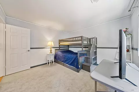 Bedroom - 124 Hydrangea Ct, Vallejo, CA 94591 photo 6 of 6