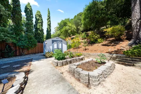 Exterior - 124 Hydrangea Ct, Vallejo, CA 94591 photo 11 of 15