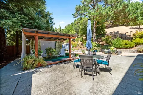 Exterior - 124 Hydrangea Ct, Vallejo, CA 94591 photo 9 of 15