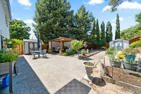 Exterior - 124 Hydrangea Ct, Vallejo, CA 94591 photo 8 of 15