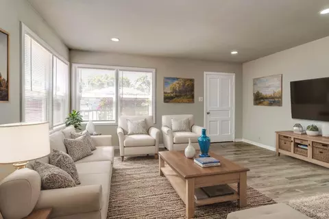 Living - 2936 Burnette St, Vallejo, CA 94591 photo 1 of 3
