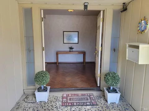 Entry Way - 1607 Vervais Ave, Vallejo, CA 94591 photo 2 of 4