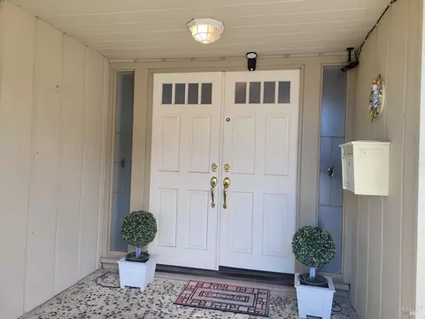 Entry Way - 1607 Vervais Ave, Vallejo, CA 94591 photo 1 of 4