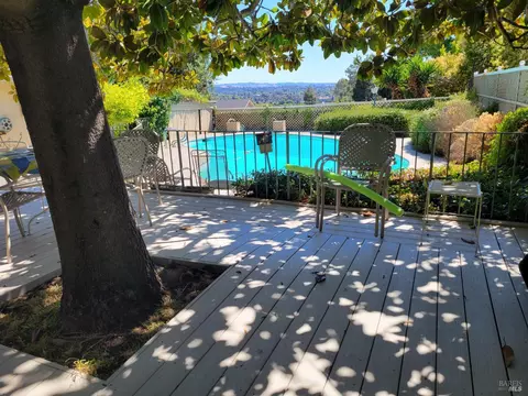Exterior - 1607 Vervais Ave, Vallejo, CA 94591 photo 4 of 16