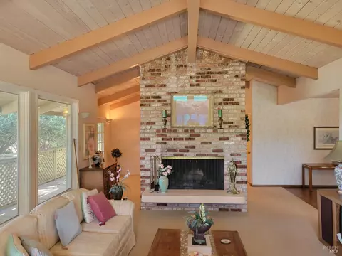 Living - 1607 Vervais Ave, Vallejo, CA 94591 photo 2 of 6