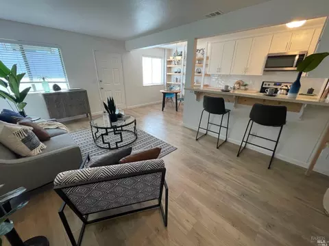 1879 Dorado Ct, Santa Rosa, CA 95403