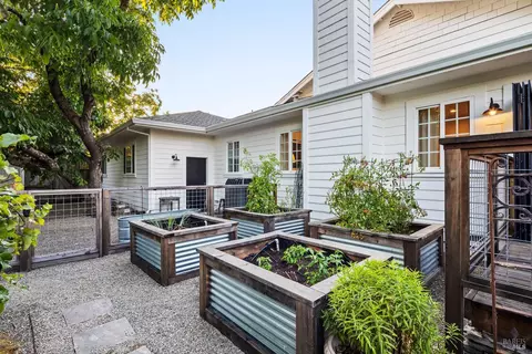 20464 5th St E, Sonoma, CA 95476 photo 32