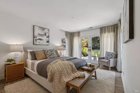 Bedroom - 17 Juno Rd, Tiburon, CA 94920 photo 1 of 2