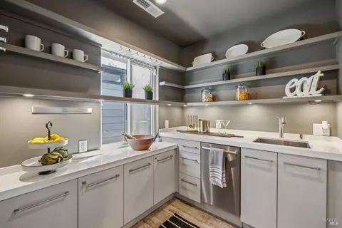 Kitchen - 17 Juno Rd, Tiburon, CA 94920 photo 3 of 3