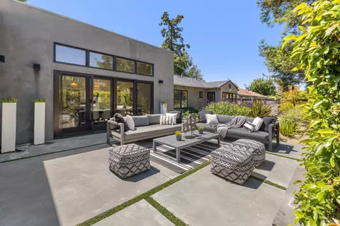 Exterior - 17 Juno Rd, Tiburon, CA 94920 photo 3 of 7