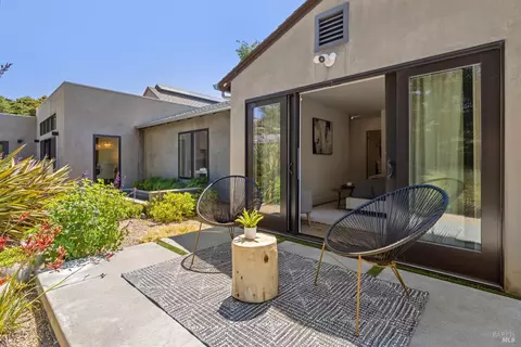 Exterior - 17 Juno Rd, Tiburon, CA 94920 photo 2 of 7