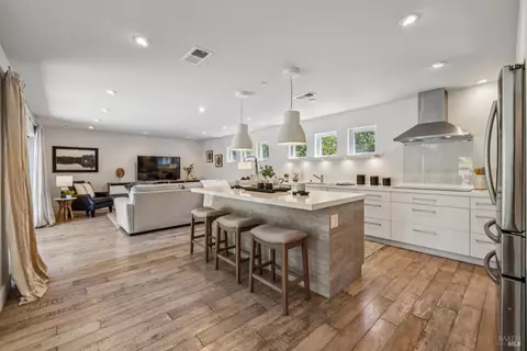Kitchen - 17 Juno Rd, Tiburon, CA 94920 photo 1 of 3
