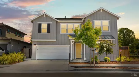 1421 Oak Cir, Rohnert Park, CA 94928