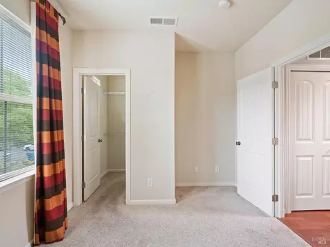 Bedroom - 165 Stonegate Cir #E, Cloverdale, CA 95425 photo 5 of 5