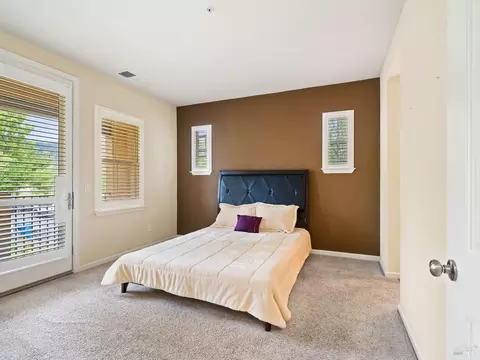 Bedroom - 165 Stonegate Cir #E, Cloverdale, CA 95425 photo 1 of 5