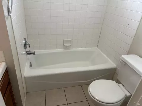 Bath - 109 Phelan Ave, Vallejo, CA 94590 photo 1 of 1