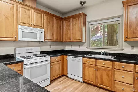 24585 Rose Ter, Willits, CA 95490 photo 6