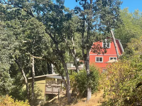 8640 Vila Rd, Forestville, CA 95436