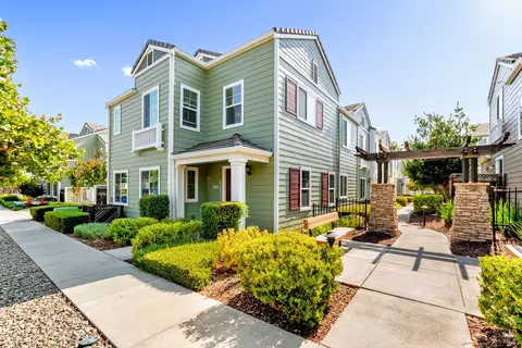 2152 Eva St, Napa, CA 94559