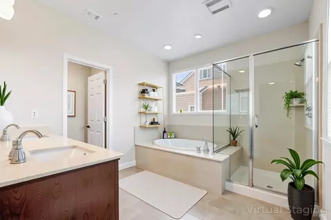 Bath - 2152 Eva St, Napa, CA 94559 photo 2 of 7