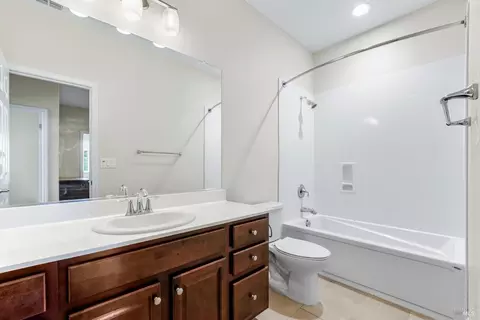 Bath - 2152 Eva St, Napa, CA 94559 photo 7 of 7