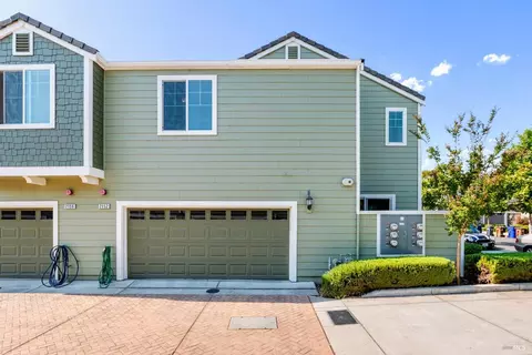 Exterior - 2152 Eva St, Napa, CA 94559 photo 5 of 7