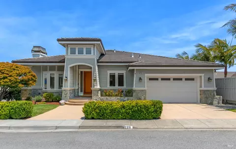 220 Jamaica St, Tiburon, CA 94920