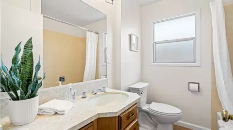 Bath - 782 Clausing Ave, Novato, CA 94945 photo 2 of 2