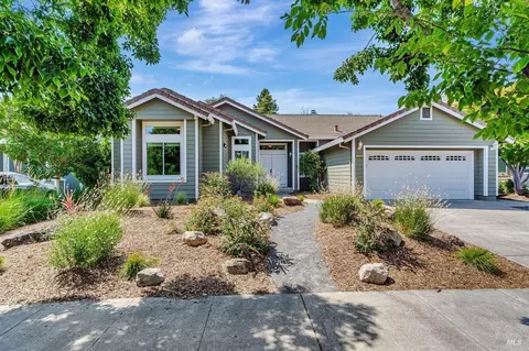 1705 Andover Way, Petaluma, CA 94954
