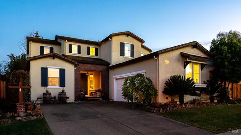 8414 Stomper Dr, Windsor, CA 95492