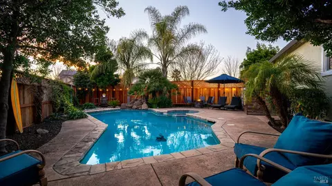 8414 Stomper Dr, Windsor, CA 95492 photo 3