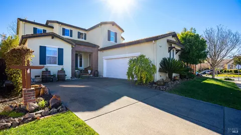 8414 Stomper Dr, Windsor, CA 95492 photo 2