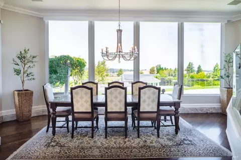 Dining - 365 Ely Rd N, Petaluma, CA 94954 photo 2 of 4