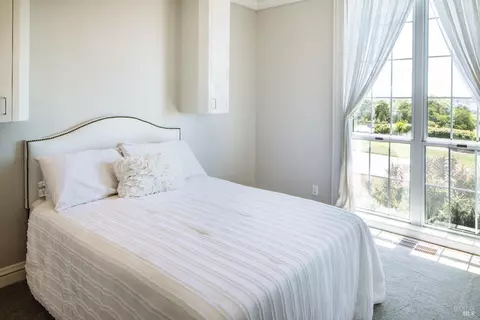 Bedroom - 365 Ely Rd N, Petaluma, CA 94954 photo 4 of 6