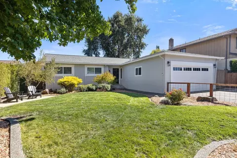 10 Margory Ct, Novato, CA 94947