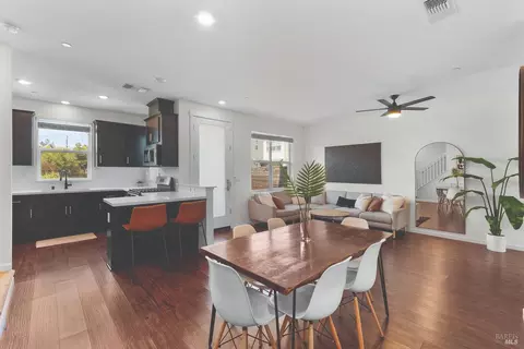 521 Deep Rose Pl, Santa Rosa, CA 95407