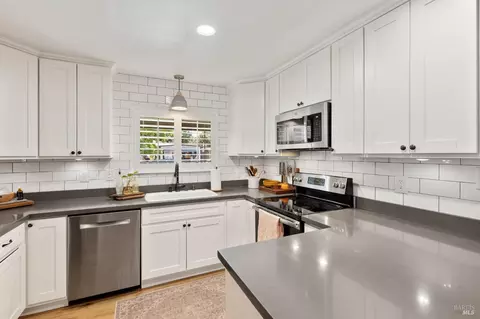 Kitchen - 243 Cedar St, Vacaville, CA 95688 photo 3 of 4