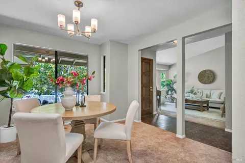 Dining - 175 Vine Dr, Cloverdale, CA 95425 photo 3 of 4