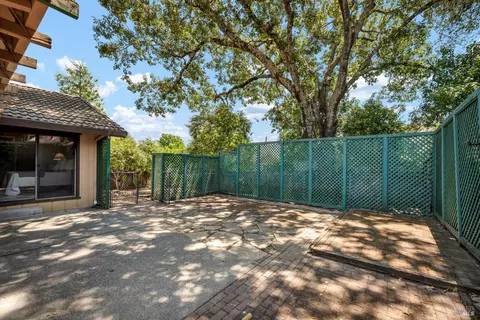 Exterior - 175 Vine Dr, Cloverdale, CA 95425 photo 6 of 8