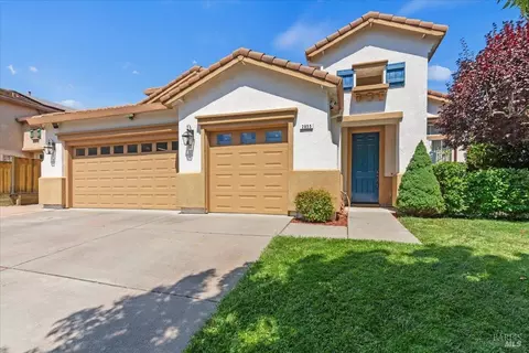 2855 Shelter Hill Dr, Fairfield, CA 94534