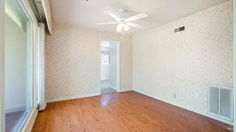 Bedroom - 114 Edith St, Petaluma, CA 94952 photo 1 of 6