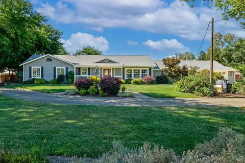 7598 Deer Valley Trl, Vacaville, CA 95688