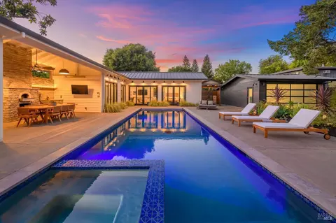 337 Matheson St, Healdsburg, CA 95448