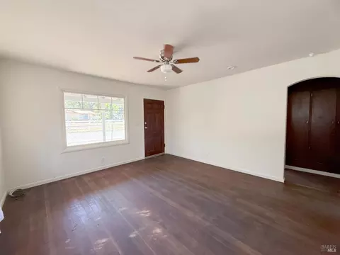 Living - 420 Della Ave, Willits, CA 95490 photo 2 of 3