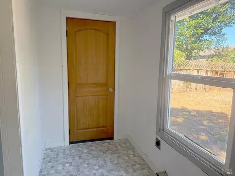 Entry Way - 420 Della Ave, Willits, CA 95490 photo 1 of 1
