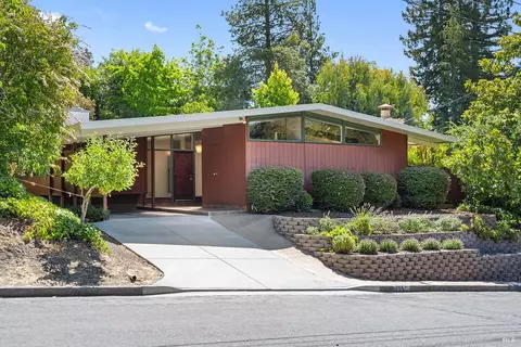 2168 Beverly Way, Santa Rosa, CA 95404