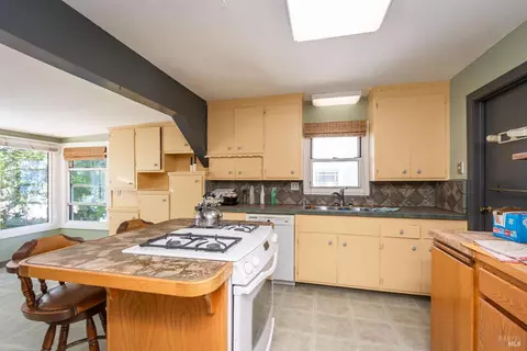 Kitchen - 431 E Berna Ave, Napa, CA 94559 photo 3 of 7